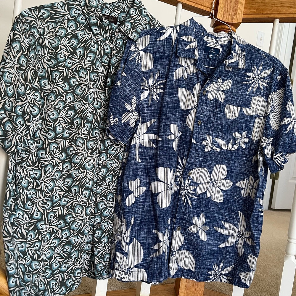 Pair of Men’s Hawaiian Shirts (2). Good condition.